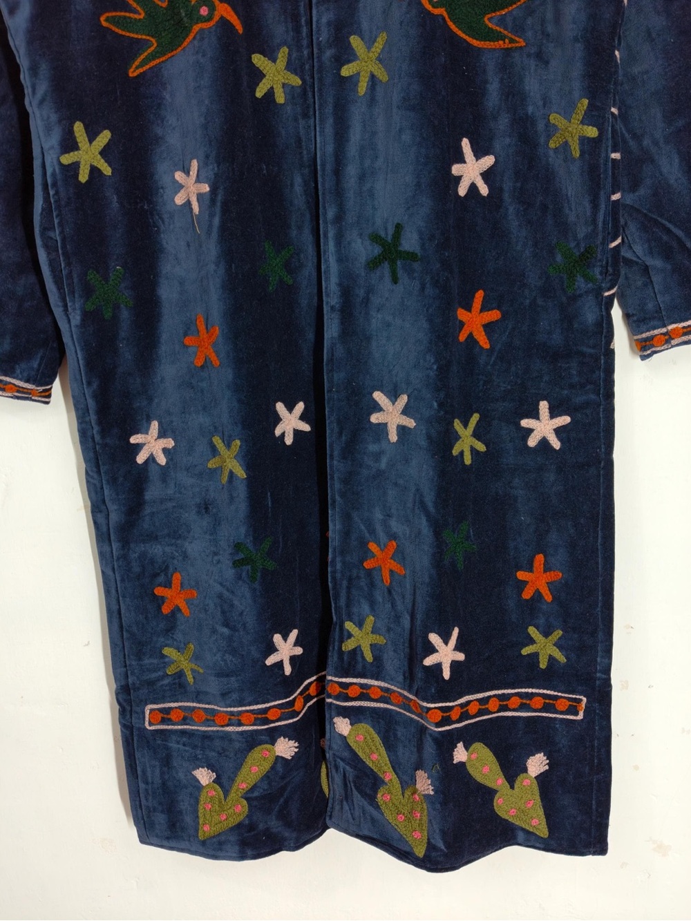 New Artisan Handmade Deep Blue Velvet Suzani Embroidered Statement Coat - Picture 3 of 8